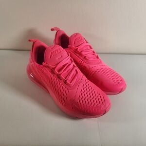 Nike Pink Sneakers Modern Athletic Design